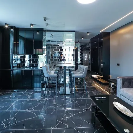 Lux * Goze Deltschew